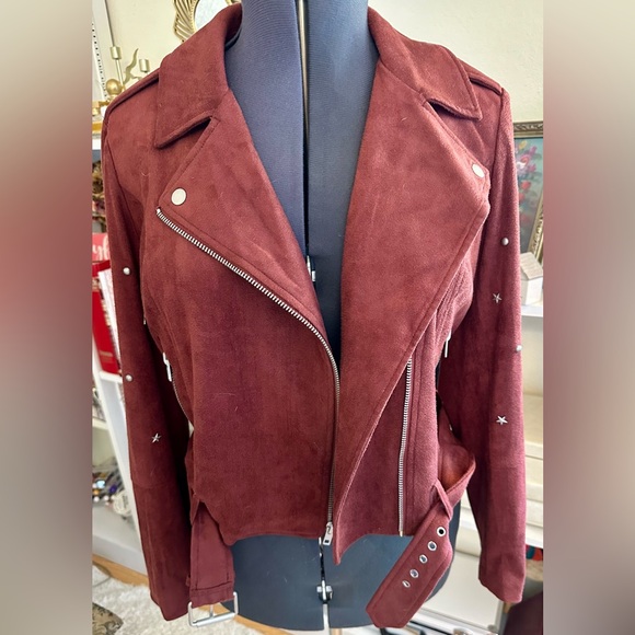 BB Dakota Love Walk Faux Suede Moto Jacket In Cherrywood Sz M Pearls & Studs - Picture 8 of 13